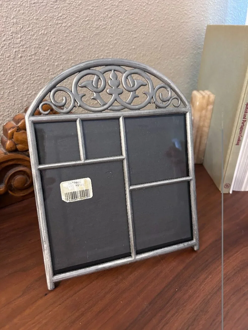 Metal picture frame
